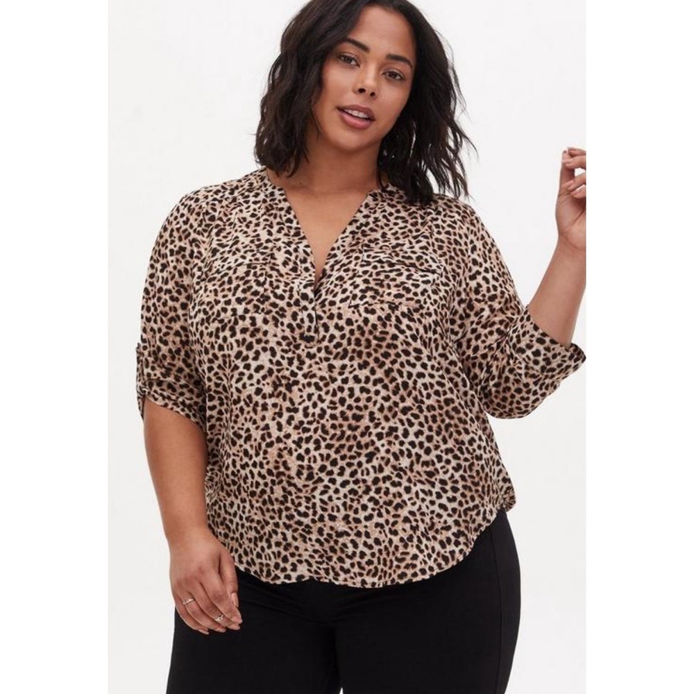 Torrid‎  Harper Women's Plus Sz 4X  Cheetah print 3/4 sleeves pullover  Blouse